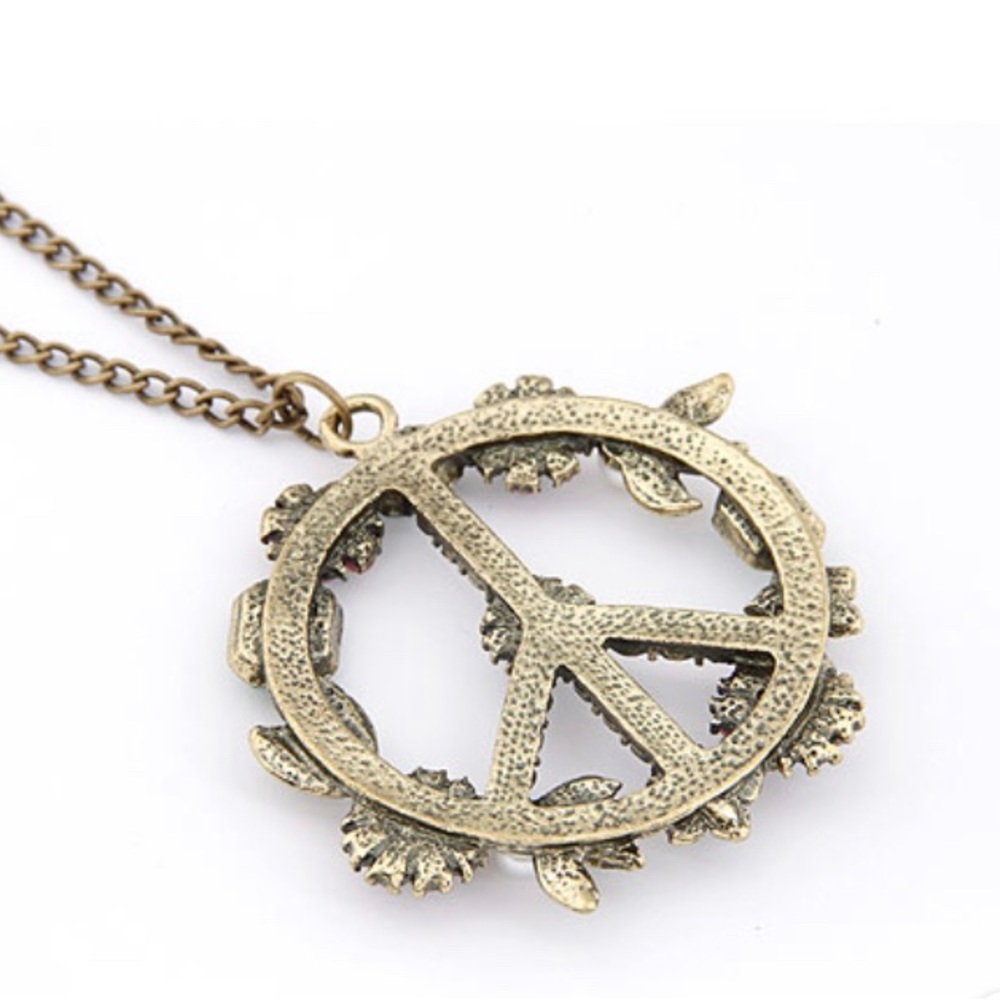 Bundle 3/$21! Beautifully detailed Peace Retro Necklace - Picture 3 of 6